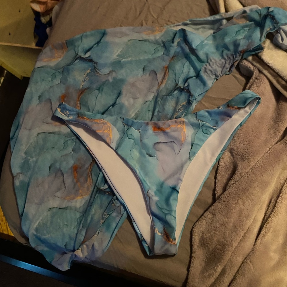 marble shein cheeky bikini bottoms and sarong